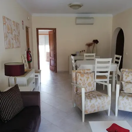 Apartamento Red Rose - Oasis Parque